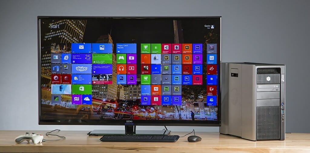 Seiki 50 Zoll 4K TV mit angeschlossener Workstation