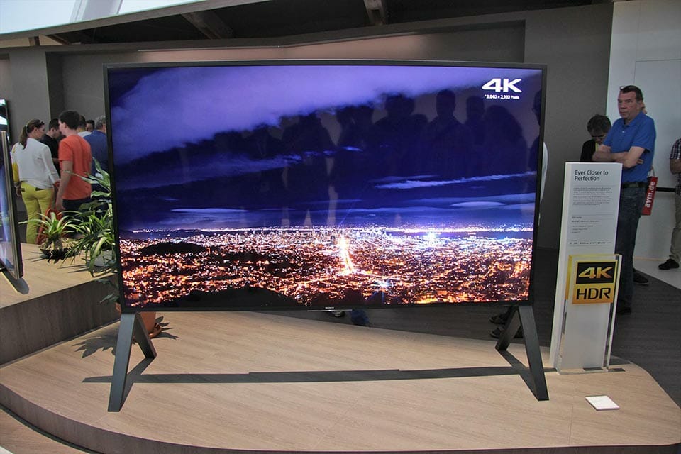 Der Premium-UHD-TV ZD9 (hier in 100 Zoll) soll bereits das HDR10+ Format unterstützen