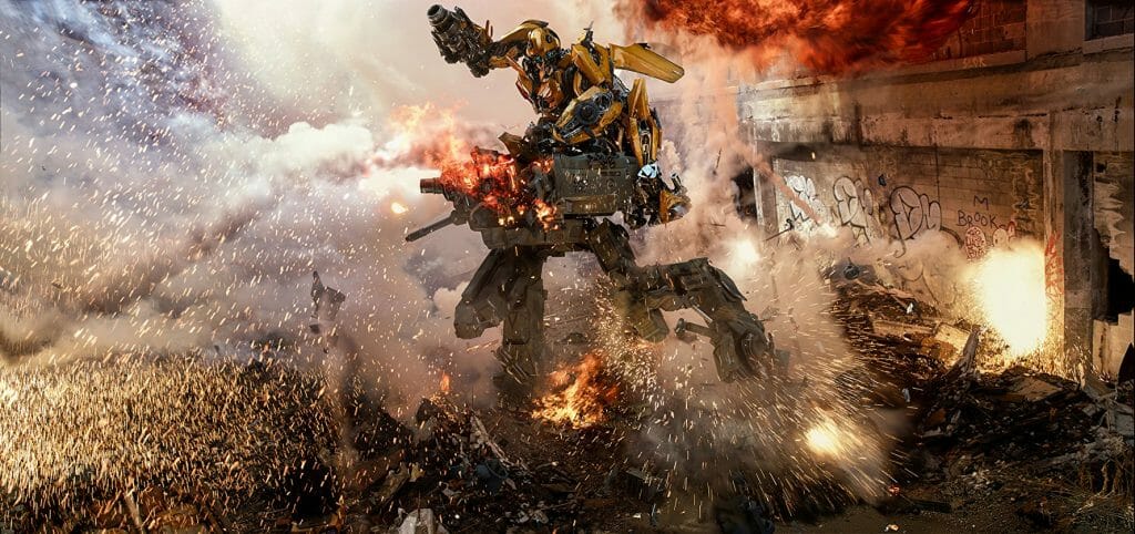 Bumblebee zerlegt einen "Läufer" im Funken-Regen. Das CGI von Transformers 5 ist wirklich gut gemacht.