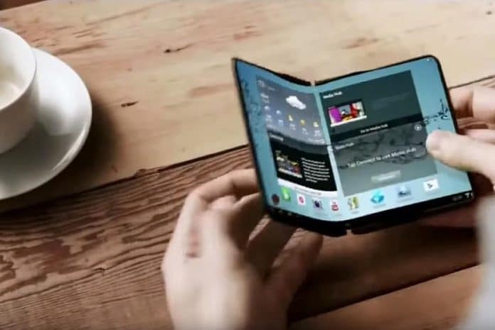 Das Samsung Galaxy X könnte das erste faltbare Smartphone werden.