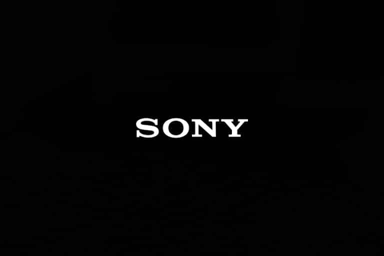 Sonys neuer 4K Blu-ray Player begrüßt uns mit einem schwarzen Bildschirm