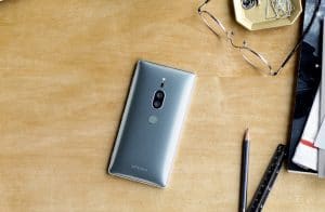 Das Sony Xperia XZ2 Premium macht sich auch auf dem Schreibtisch gut