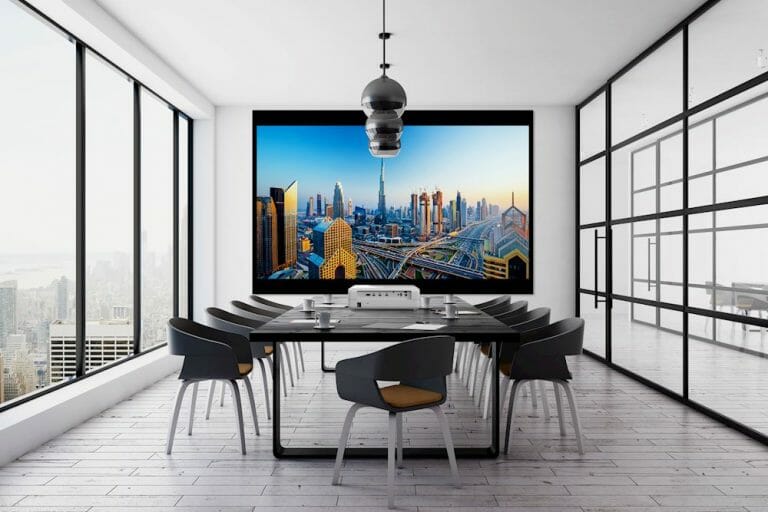 4K550 & 4K550ST: Neue 4K Projektoren von Optoma bringen bis zu 5.000 Lumen auf die Leinwand!