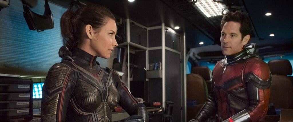 Ant-Man (Paul Rudd) bekommt Hilfe von The Wasp (Evangeline Lilly)