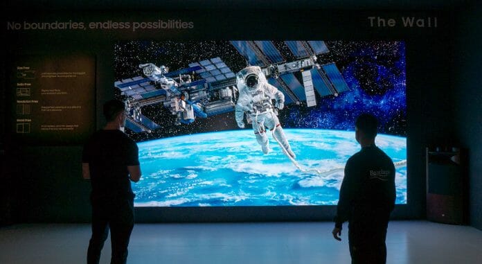 Samsung 219 Zoll (5.56 Meter) The Wall 2019 zeigt, dass es fast keine Grenzen für die Micro LED Technologie gibt