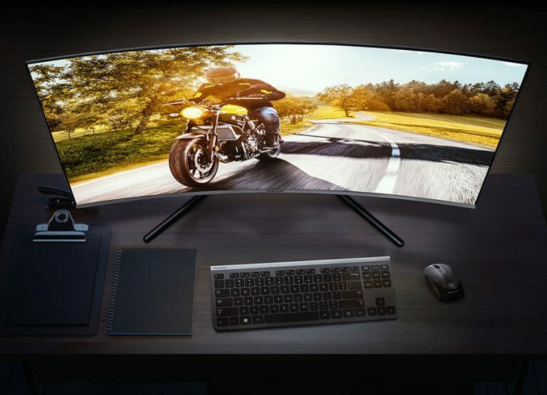 Samsung UR59C: Curved 32 Zoll UHD Monitor für Gaming & Arbeit