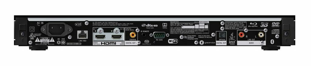 Die wichtigsten Anschlüsse wie Twin-HDMI 2.0, LAN, koaxial/optisch digitale Audio-Ausgänge sowie ein analoger Audio-Ausgang (Cinch) befinden sich auf der Rückseite des UBP-X1100ES