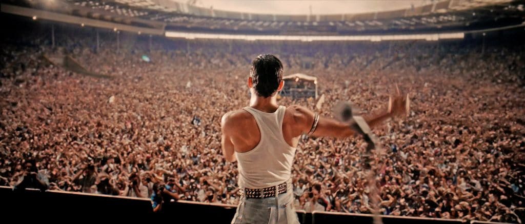 Aus dem Film Bohemian Rhapsody: "We will rock yo"u von Queen auf dem Live Aid Konzert - Dolby Atmos in Bestform