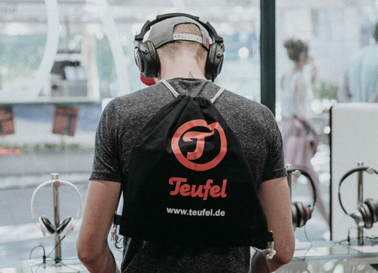 Geh doch zum Teufel! Sound-Spezialist investiert in eigene Ladenkette