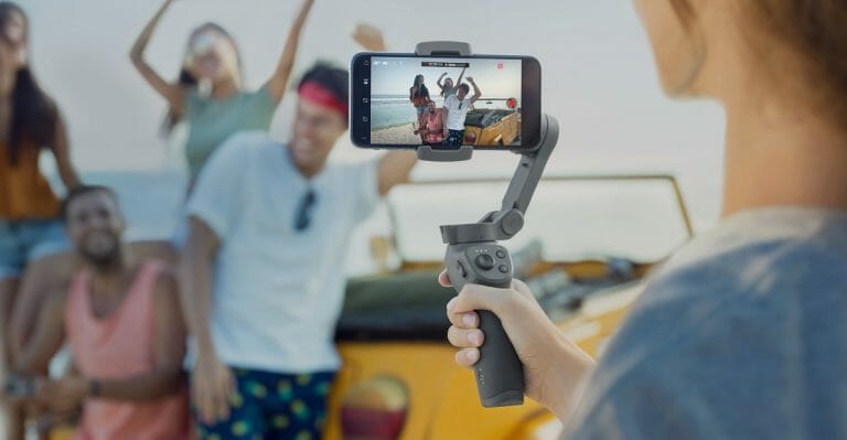 DJI Osmo Mobile 3 will kinoreife Videos am Smartphone ermöglichen