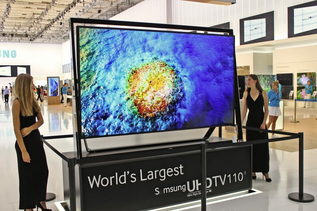 Der 110 Zoll 4K Fernseher von Samsung (S9) war ein echter Riese