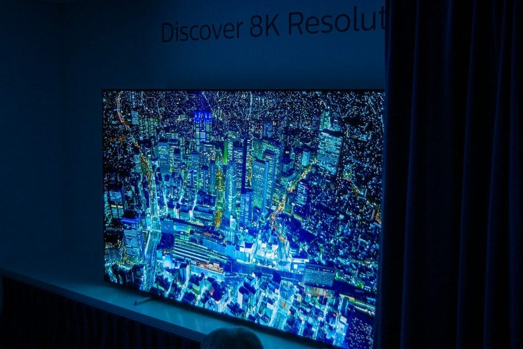 Ein veränderte P5 Prozessor zaubert detailreiche Bilder auf den Philips 8K OLED TV