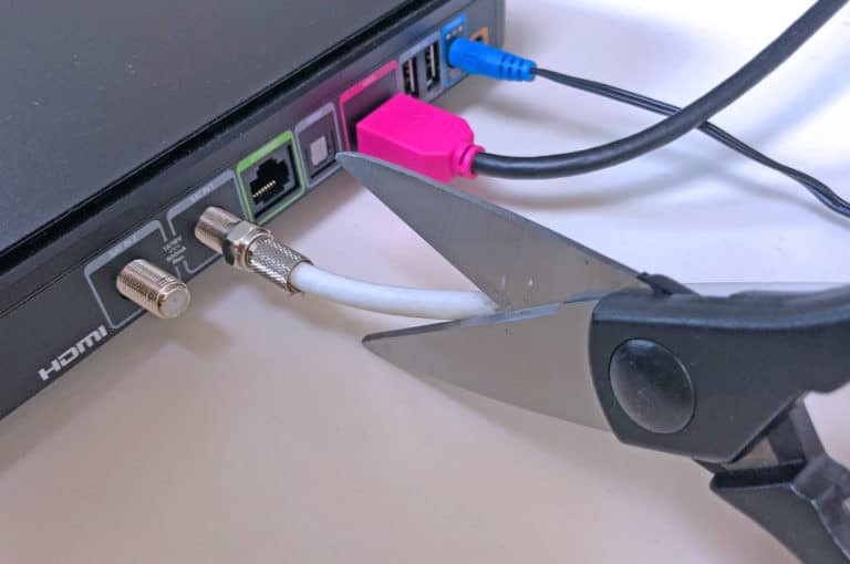 Cord-Cutting-Trend trifft Europa: Sky und Co. verlieren Kunden