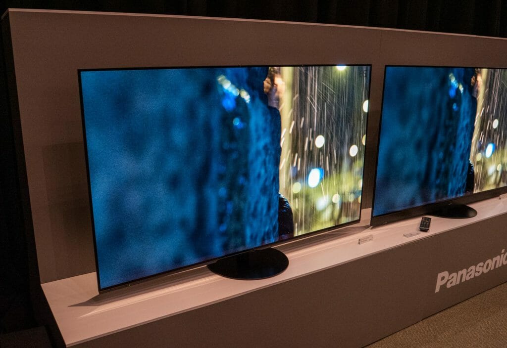 Der 4K OLED Einstieg HZW1004 gibt es jetzt mit drehbarem Standfuß