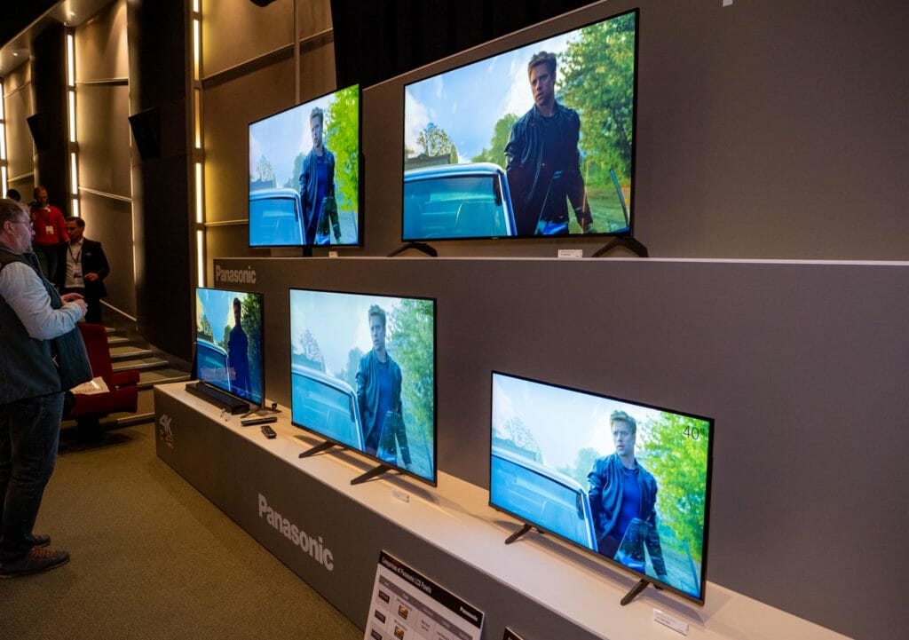 Panasonic stellte in London auch das neue 4K LCD Lineup 2020 aus