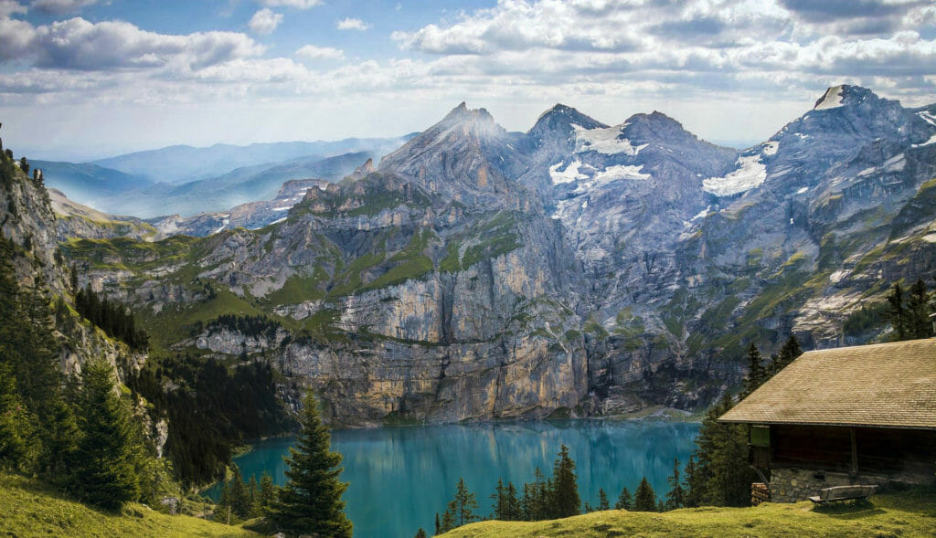 In der Schweiz ist nicht nur das Panorama schön. Auch der TV-Empfang wird bereits auf Ultra HD vorbereitet