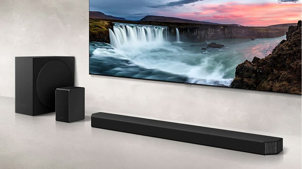 Die Premium-Soundbar HW-Q950T inkl. Subwoofer, Rear-Lautsprechern und Smart-Remote