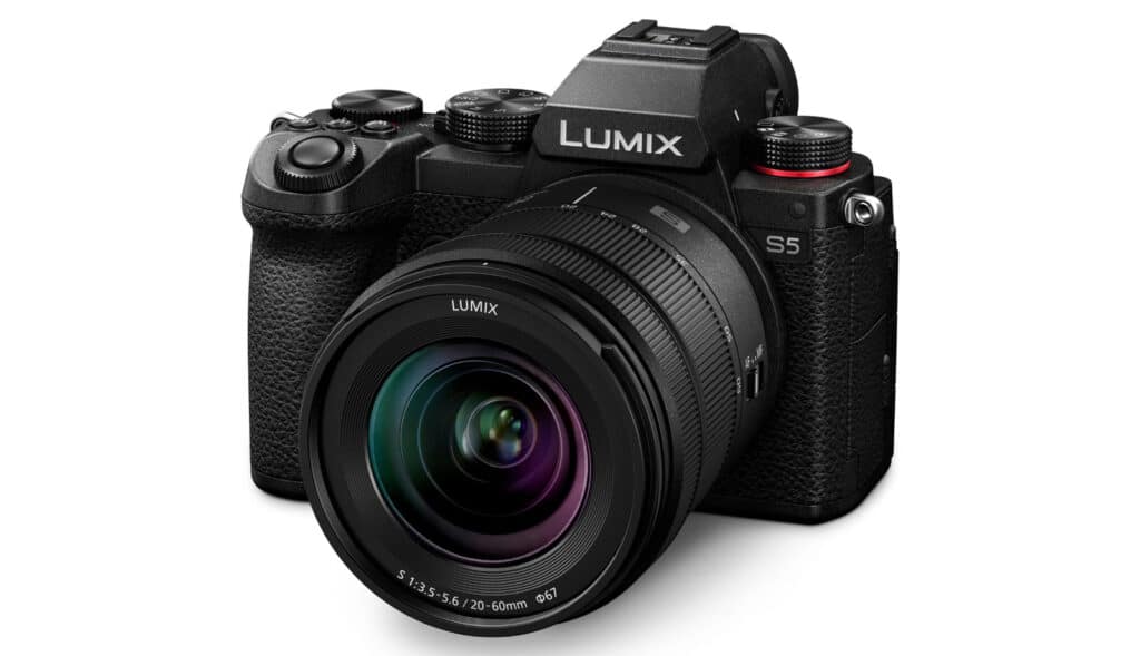 Panasonic Lumix S5 mit Objektiv