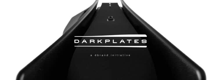 Endlich als Black Lady: dbrand bietet Darkplates für die Sony PlayStation 5 an