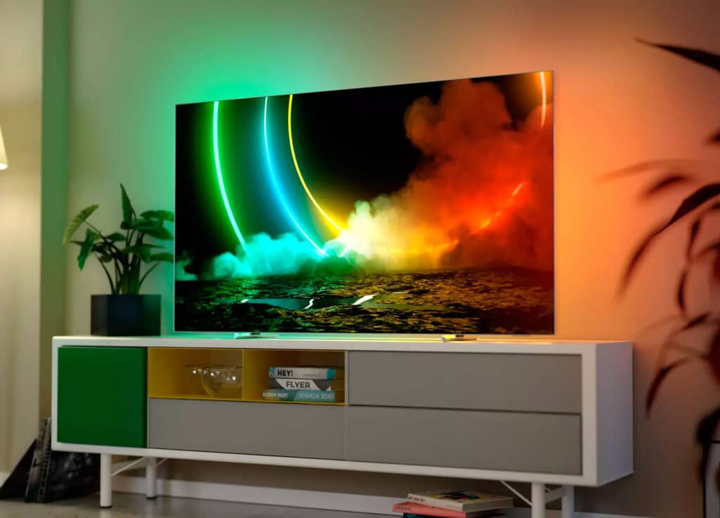 Der OLED706 4K OLED TV mit HDMI 2.1 und 3-seitigem Ambilight