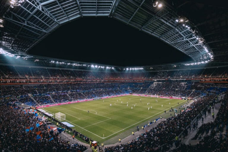 Bundesliga-Topspiele live in Ultra HD, HDR und Dolby Atmos auf Sky