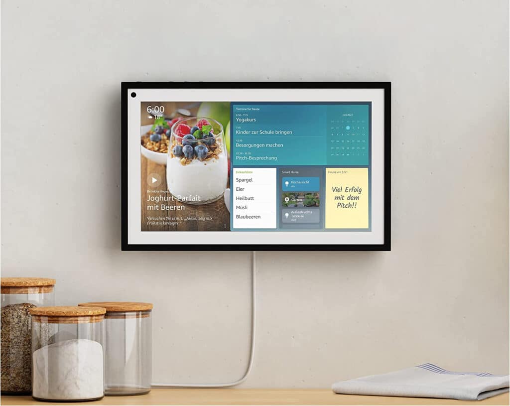 Der Echo Show 15 präsentiert sich als Bilderrahmen TV