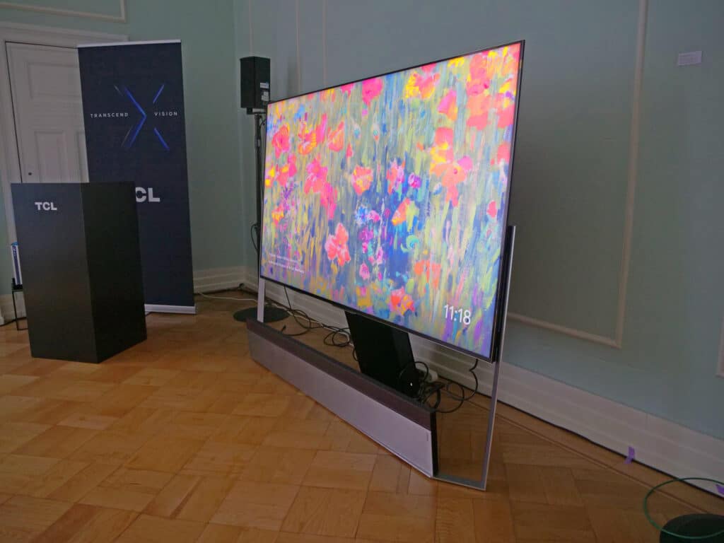 Farbdarstellung, Kontrast und Schwarzwert sind für einen LCD QLED TV auf den ersten Blick sehr vielversprechend - vor allem für so ein großes 85 Zoll Modell