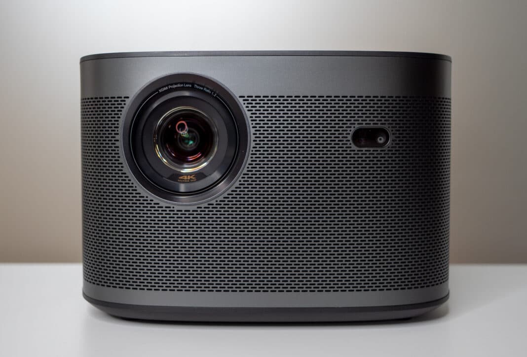 Der Xgimi Horizon Pro in der Frontansicht