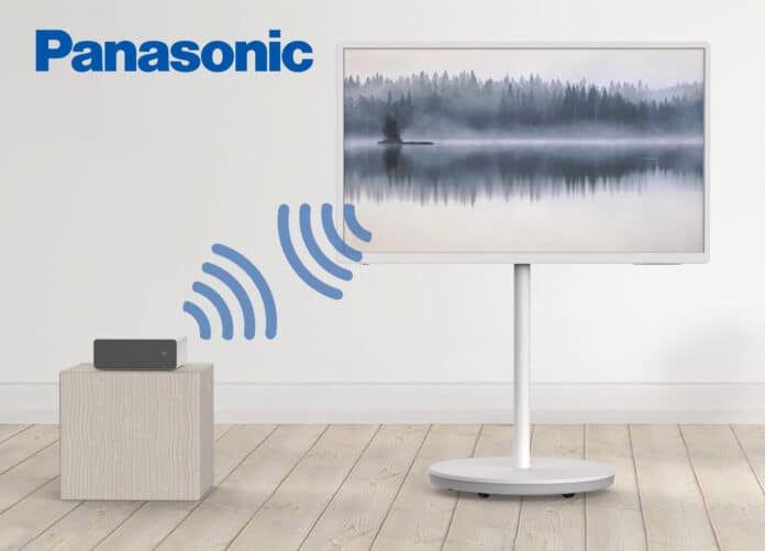 Panasonics TH-43LF1 4K-TV empfängt Live-Fernsehen drahtlos über eine separate Anschluss-Box