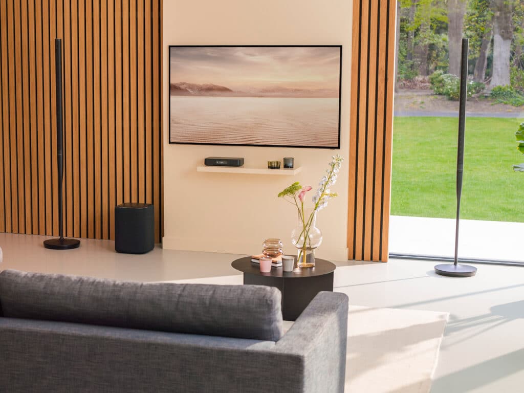 Das drahtlose Radiance 2400 Audio-System von Harman Kardon