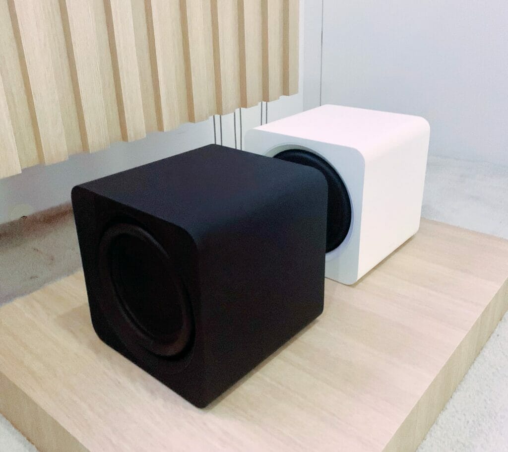 Der kompakte Subwoofer im Würfel-Design der HW-S800B