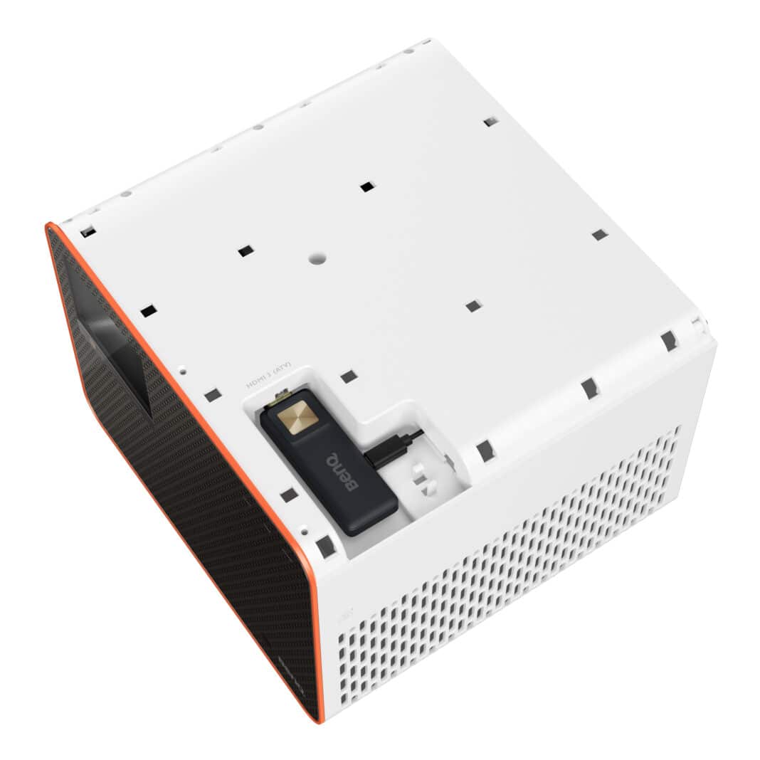 Auf der Oberseite gibt es einen dritten HDMI-Eingang der f&uuml;r den Android TV Dongle von BenQ gedacht ist