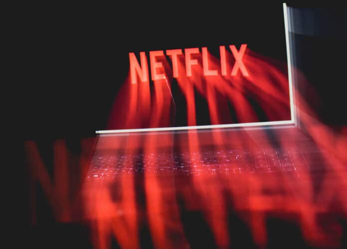 Netflix erhebt Zusatzgebühren von Account-Sharern