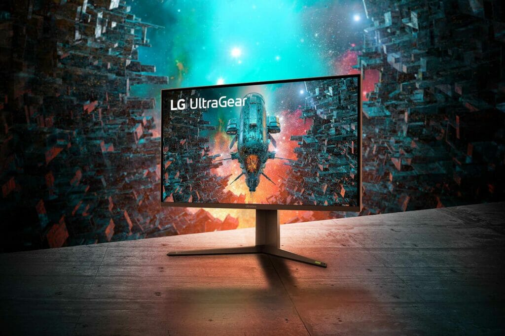 De LG UltraGear 32GQ950 wartet mit 4K-Auflösung auf.