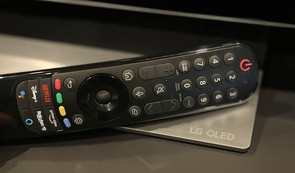 Erfüllt ihren Dienst großartig und das Airmouse-Feature ist ein weiteres Alleinstellungsmerkmal der LG Fernseher (Magic Remote)