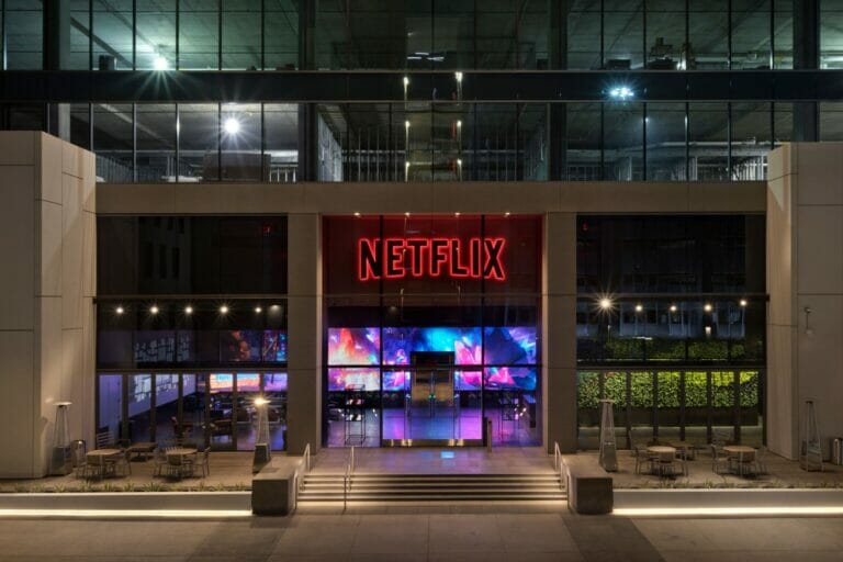Netflix und Microsoft gehen Partnerschaft für werbefinanzierten Tarif ein