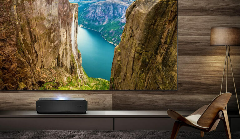 Sorgt neuer 8K-DLP-Chip für Heimkino-Revolution? Hisense zeigt ersten 8K-UST-Beamer