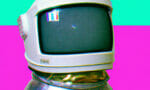 astronautenhelm-mit-fernseher-vaporwave-design