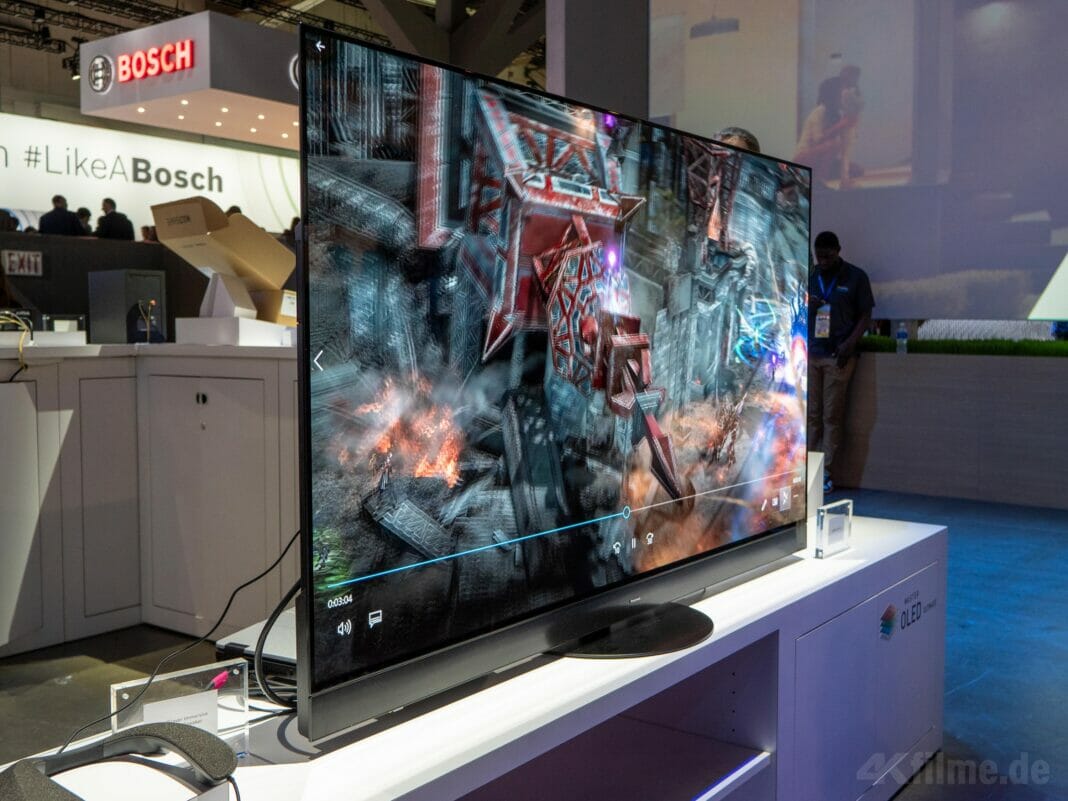 Beim Chassis st&uuml;tzt sich Panasonic beim MZW2004 4K OLED TV auf ein gewohntes Design
