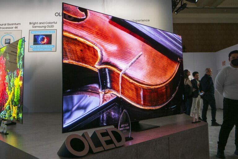 Samsung S95C: Neuer Premium QD-OLED TV mit One Connect Box und 77 Zoll