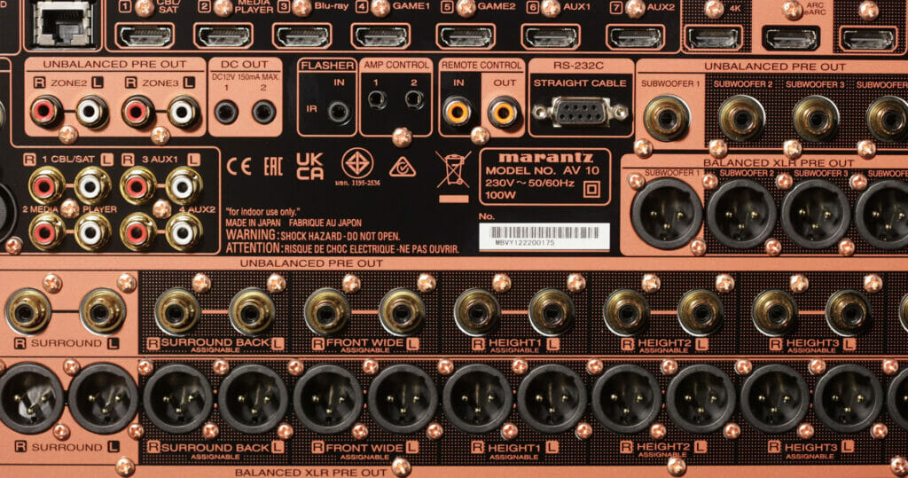 Das Anschluss-Terminal des AV10 im Detail