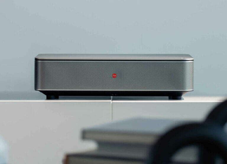 Leica Cine 1: Laser-TV startet in Deutschland ab 6.995 Euro