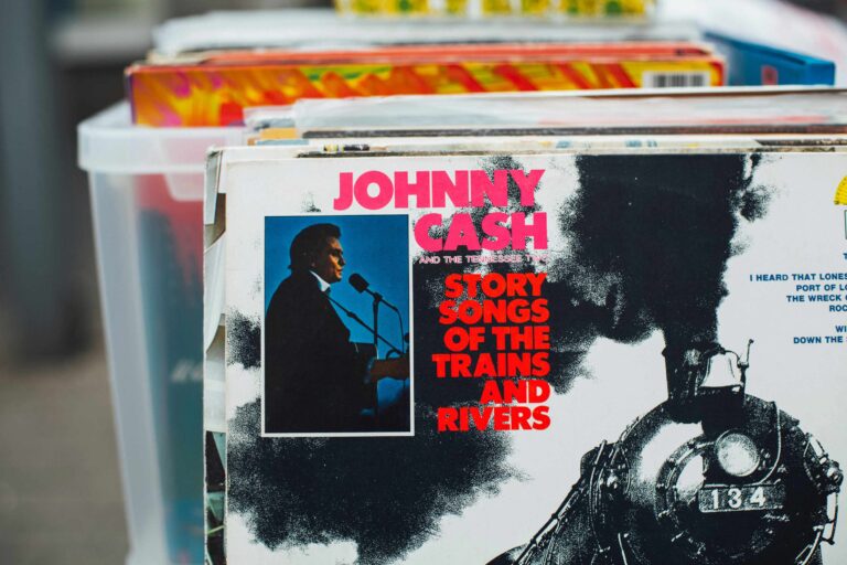Johnny Cash singt „Barbie Girl“: Der Balanceakt rund um Musik-Deepfakes