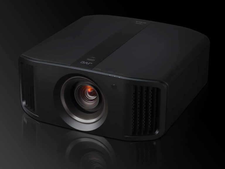 4K-Laser-Beamer von JVC im Langzeittest: Keine Helligkeitseinbußen nach 2.000 Stunden Laufzeit