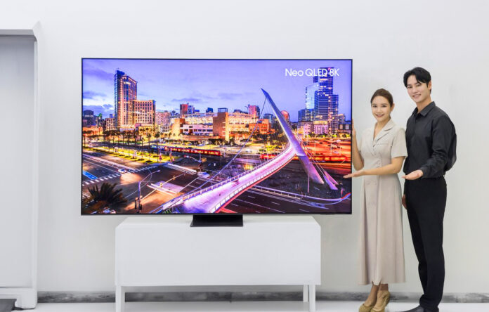 Der QN990C 8K NEO QLED TV mit 98 Zoll