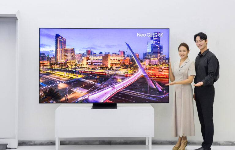 QN990C: Samsung präsentiert 98 Zoll 8K Fernseher mit Panel von TCL (CSOT)