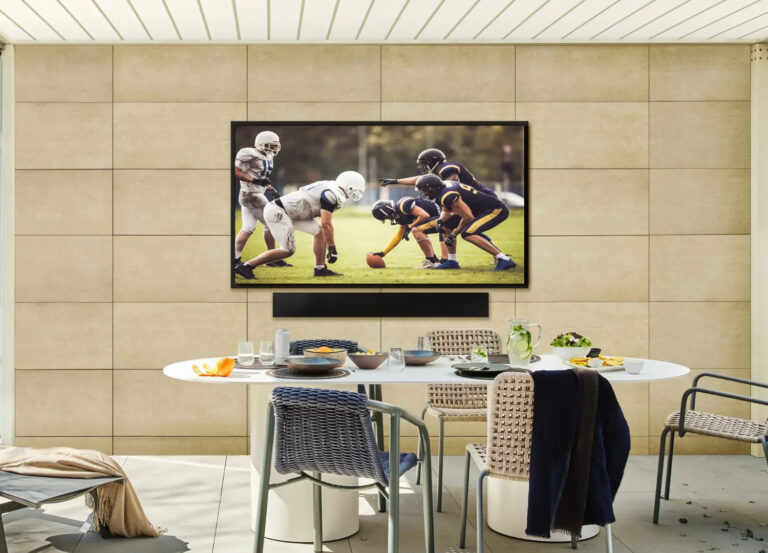 Samsung präsentiert neuen XXL-TV mit 85 Zoll für den Außeneinsatz