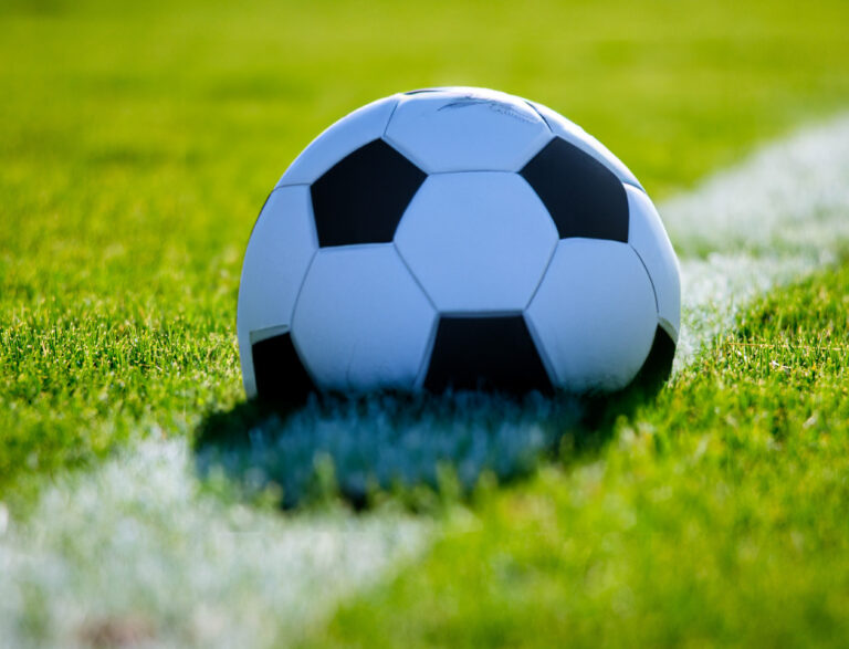 Fußballfans aufgepasst: Droht das Ende der Übertragungen bei ARD und ZDF?