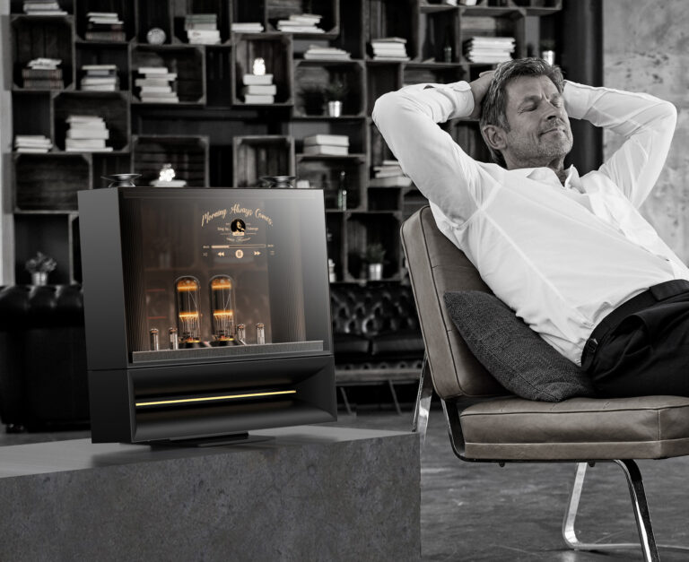 LG DukeBox: Kombi aus Vakuumröhren-Verstärker und transparentem OLED-Display