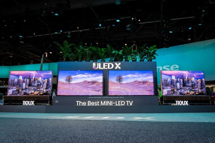 Hisense stellt auf der CES 2024 besonders helle Mini-LED-LCDs vor.